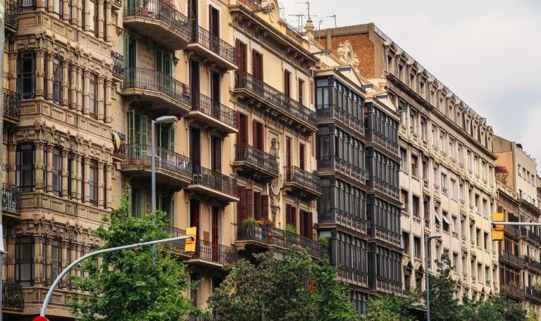 El supremo permite a los vecinos vetar apartamentos turísticos en sus comunidades | Lisier Gestión